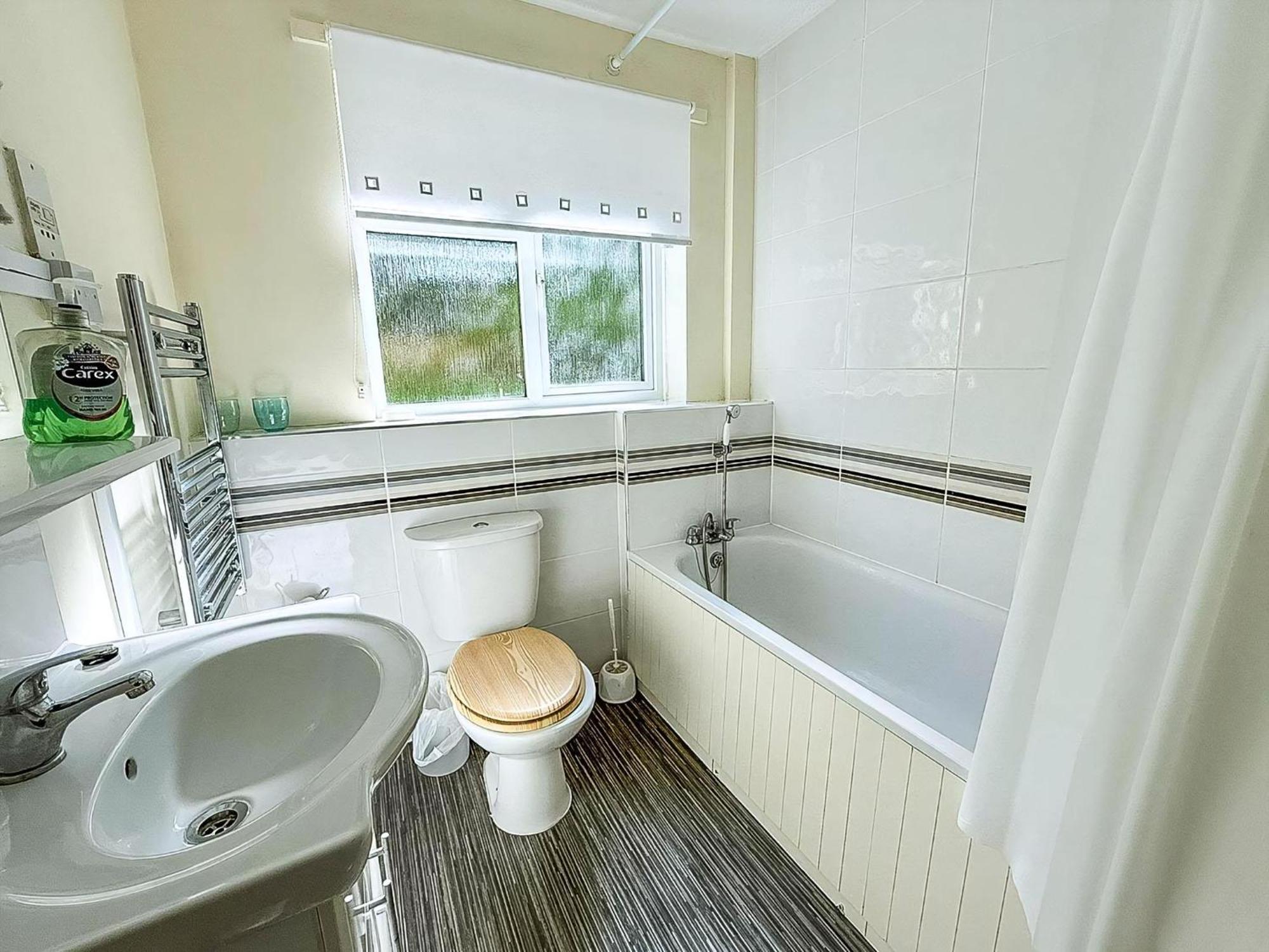 Lovely 5 Berth Chalet In The Coastal Village Of Hemsby Ref 18164B Buitenkant foto